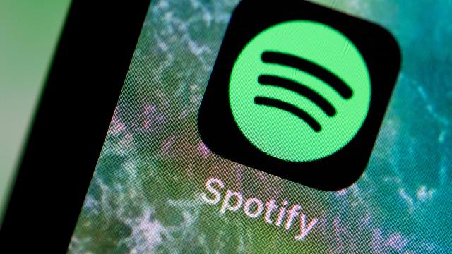 <b>Spotify își extinde portofoliul de funcții și va include curând clipuri video muzicale pe platforma sa</b>După ce anterior am aflat că Spotify HiFi va sosi curând, urmând a livra muzică la calitate lossless pentru o extra taxă, iată că astăzi descoperim noi detalii despre planurile gigantului ce activează în lumea streaming-ului audio