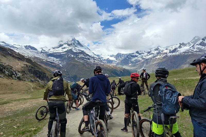 Nothing Phone (2) - Mostre foto (Carl Pei): F0HTSWmWcAMZDUn.jpg