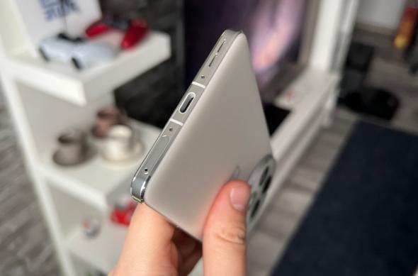OnePlus 13 - Design: OnePlus-13-Design_002.jpg