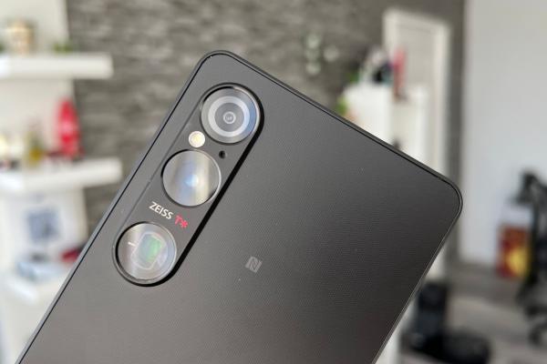 Sony Xperia 1 VI: Cameră ce excelează prin zoom-ul optic continuu, mai degrabă adresată posesorilor de Sony Alpha