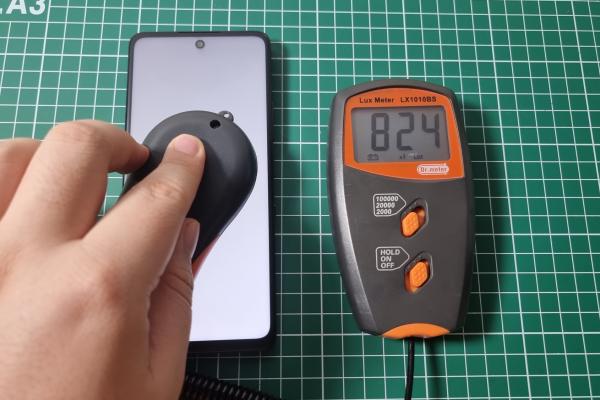 Luminozitate display TCL 50 NXTPAPER 5G