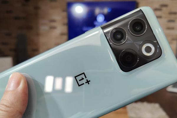 OnePlus 10T primește Android 13 în variantă Open Beta; Actualizarea stabilă OxygenOS 13 se apropie