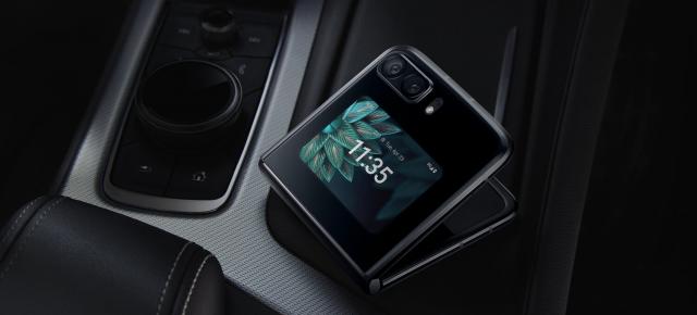 Preț și disponibilitate Motorola RAZR 2022 în România