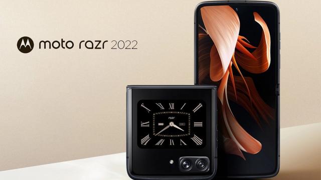<b>Motorola RAZR 22 se pregăteşte de lansare; Aflăm cât costă şi vedem imagini noi</b>Motorola a dezvăluit cel mai nou telefon pliabil al său în august, Moto RAZR 2022, dar el a rămas doar în China. De atunci tot aşteptăm debutul în Europa, având multiple confirmări şi scăpări, iar azi pe lista se adăugă şi randari şi un preţ pentru..
