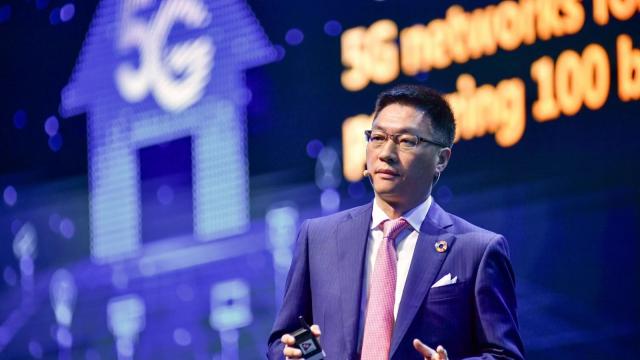 <b>Cum poate avea 5G succes comercial? Huawei propune pași pentru maximizarea resurselor de reţea</b>James Chen, Președintele Departamentului Global de Vânzări al Huawei Carrier Bangkok a ţinut un discurs în cadrul evenimentului Global Mobile Broadband Forum 2022, discutând despre paşii necesari pentru a face tehnologia 5G una de succes