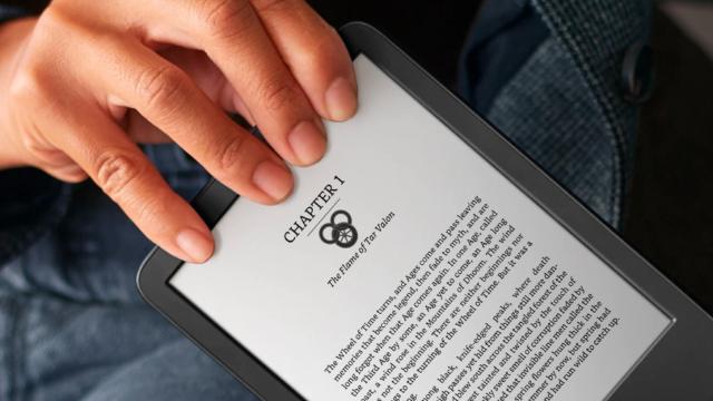 <b>Huawei dă în judecată Amazon pentru brevete legate de ecrane E Ink</b>Huawei are un proces cu Amazon mai nou, dând în judecată gigantul american pentru o serie de brevete legate de ecrane E Ink. De fapt compania chineză are ceva de împărţit cu cei de la Compal Electronics, producător de panouri E Ink