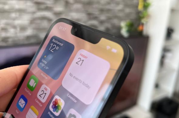 Apple iPhone 16e - Unboxing: iPhone-16e-Unboxing_002.jpg