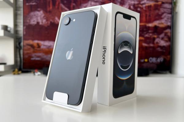 Apple iPhone 16e Unboxing: Cel mai ieftin iPhone nou este aici, cu CPU A18 (3nm), design compact, o singură cameră care le face pe toate 