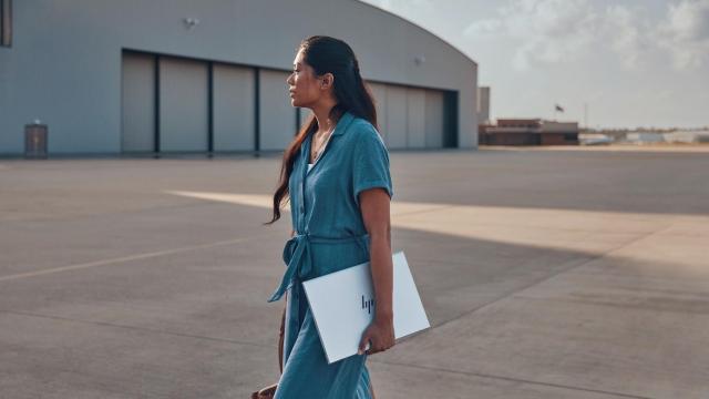 <b>HP Wolf Security: Amenințările cibernetice din 2025; inteligența artificială devine armă pentru hackeri și companii</b>Inteligența artificială va juca un rol esențial în securitatea cibernetică în 2025, atât ca instrument al companiilor, cât și ca armă a hackerilor pe fondul creșterii numărului de dispozitive conectate și al complexității amenințărilor informatice. 