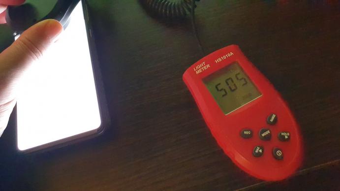 Luminozitate display Samsung Galaxy A71 și ecran văzut la microscop: Samsung-Galaxy-A71_010.jpg
