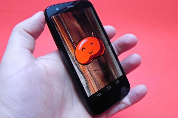 Review Motorola Moto G (dual SIM): design nu foarte atractiv, performanță fără cusur și ecran bun (Video)