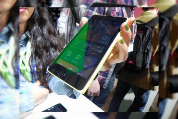 MWC 2014: Video hands-on cu Nokia XL direct de la Mobile World Congress 2014 din Barcelona