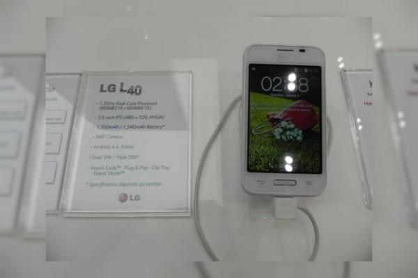 LG L40 Dual hands-on preview: un nou terminal din gama L accesibil (Retro MWC 2014 - Video)