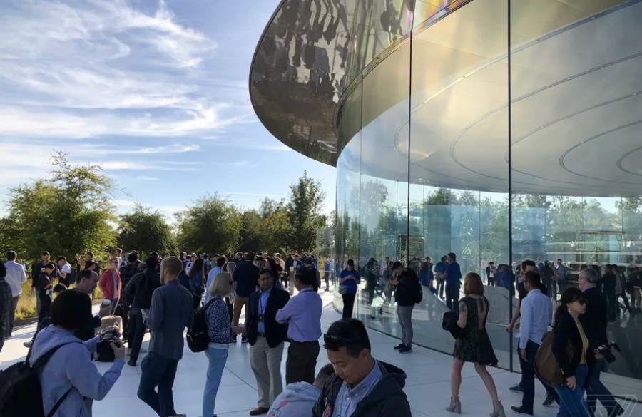  Live Blogging lansare iPhone Xs, iPhone Xs Max, Apple Watch Series 4, iPad Pro 2018 - imaginea 7