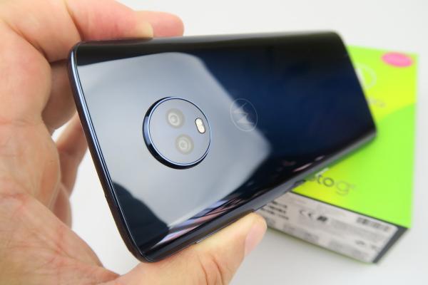 Motorola Moto G6 Plus: Cameră bună mai mult ziua, filmează selfie bine şi are culori credibile