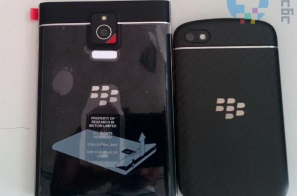 BlackBerry Passport apare Într-o nouă galerie de fotografii hands on, comparat cu BlackBerry Q10: 181622rvhhkfkvvfxfvauf.jpg