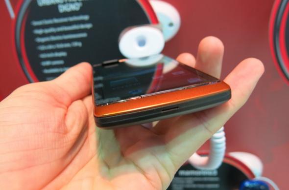 MWC 2013: Kyocera Urbano Progresso Digno În acțiune Într-o experiență hands on În Barcelona (Video): kyocera_urbano_progresso_digno_04jpg.jpg