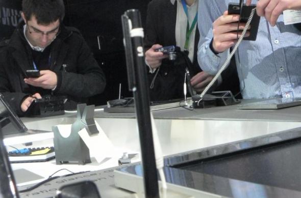 MWC 2012: LG Optimus Vu preview - telefonul cu ecran de 5 inch 4:3 (Video): dscn0339.jpg