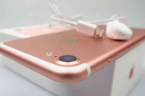 iPhone 7: Designul clasic primeşte câteva schimbări majore, binevenite