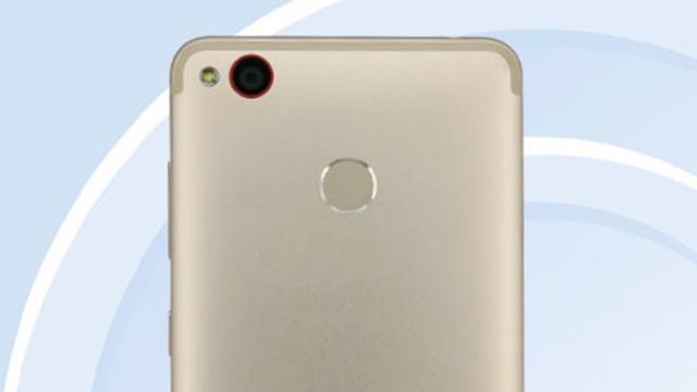 <b>ZTE Nubia Z11 Mini S (NX549J) primește certificarea TENAA; smartphone cu display de 5.2 inch și cameră foto de 23 mpx</b>Chiar astăzi cei de la ZTE au în program un eveniment de presă în cadrul căruia este așteptat debutul smartphone-ului Nubia Z11 Mini S - un terminal cu display de 5.2 inch și dotări hardware upper mid-range. Descoperim între timp faptul că acesta tocmai 