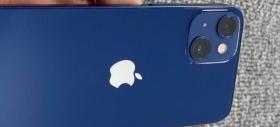 Un prototip de iPhone 13 Mini apare într-o primă fotografie hands-on; Camerele din spate sunt poziționate pe diagonală și au lentile mai mari