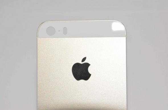 Primele imagini de Înaltă rezoluție cu iPhone 5S În culoarea auriu: champagne_apple_iphone_5s_surfaces9.jpg