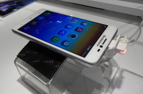 Lenovo S850 hands on preview: telefonul cu carcasă din sticlă face o impresie bună (Retro MWC 2014 - Video): dscn4753jpg.jpg