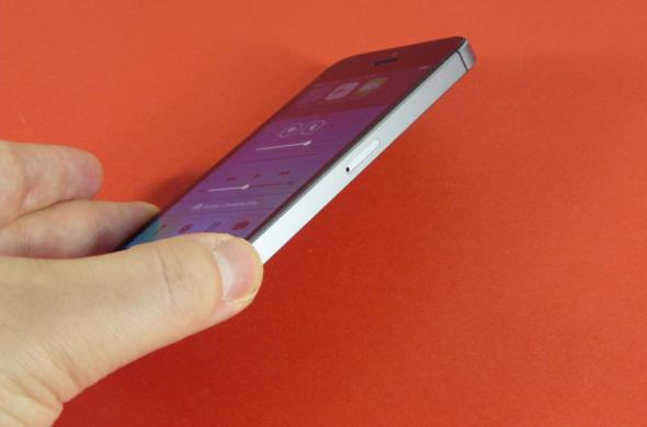 iPhone 5s unboxing: upgrade Însemnat pentru iPhone 5, software ușor dezamăgitor la primul contact (Video): p1310955jpg.jpg