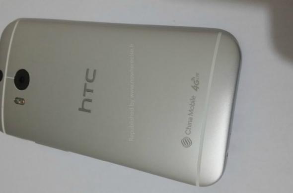 Noul HTC One apare Într-o serie de fotografii În care este comparat cu modelul One Max: noul_htc_one_02.jpg