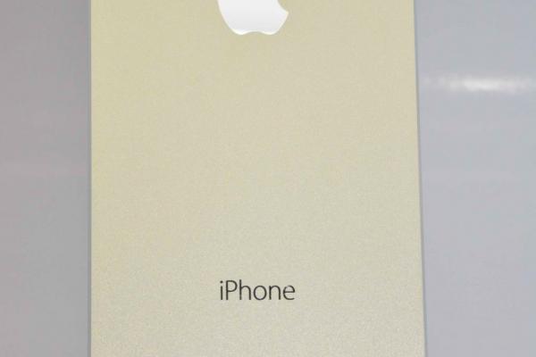 Primele imagini de Înaltă rezoluție cu iPhone 5S În culoarea auriu