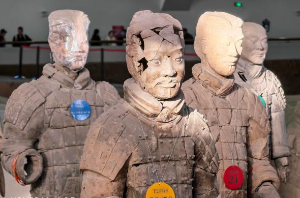 Honor Magic8 Pro - Mostre Soldaţii de Teracotă: Honor-Magic8-Pro-Mostre-Muzeu_026.jpg