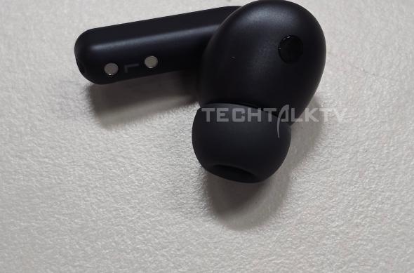 Samsung Galaxy Buds 4 - Fotografii hands-on: HBiOG1paoAAlfxJ.jpg