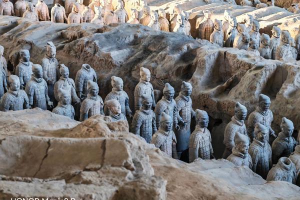 Honor Magic8 Pro - Mostre Soldaţii de Teracotă