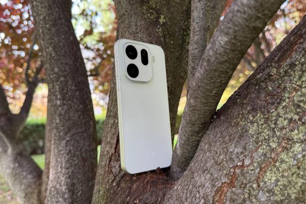 RESIGILATUL ZILEI #113: OPPO Find X9 Pro cu autonomie excepțională, camere versatile, ecran fluid 120 Hz și performanță flagship