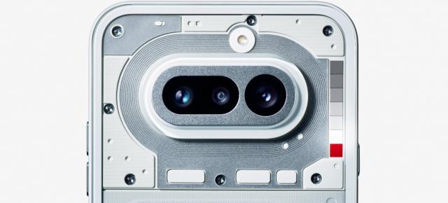 Nothing Phone (4a) prezentat în imagini oficiale! Continuă trendul transparent și avem și Glyph