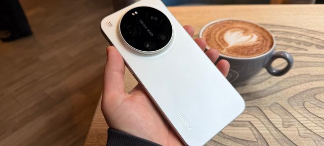 Xiaomi 17 Ultra review detaliat în limba română (evaluare Mobilissimo)