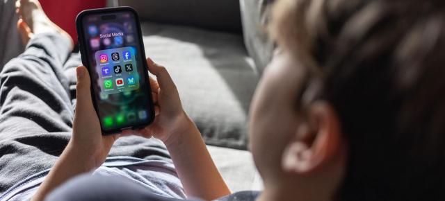 După Australia, și Marea Britanie vrea să blocheze accesul minorilor sub 16 ani la TikTok, Instagram și alte rețele sociale