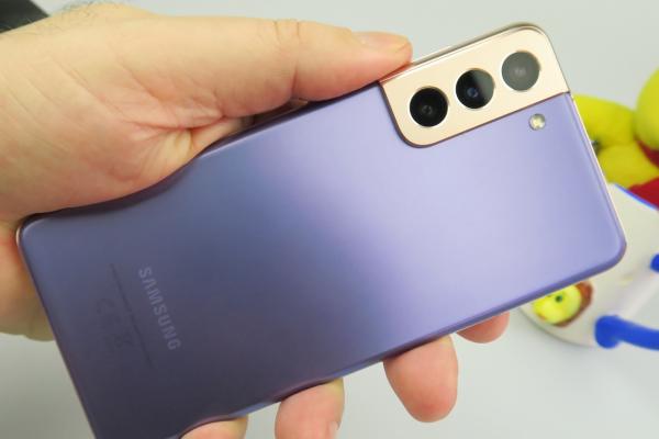 Samsung Galaxy S21 5G: Camera duce modelul "entry" din gama flagship în rând cu titanii din 2020