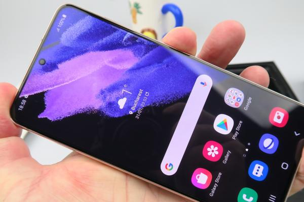 Samsung Galaxy S21 5G: OS, UI, aplicaţii axate pe securitate, utilizare intuitivă