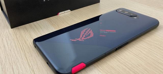 Turul Magazinelor #870: Monitor de gaming curbat la super preţ, ROG Phone 5 la precomandă, accesorii PlayStation 5