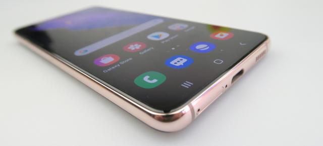 Samsung Galaxy S21 5G: Acustică bună la jocuri, volum peste S20