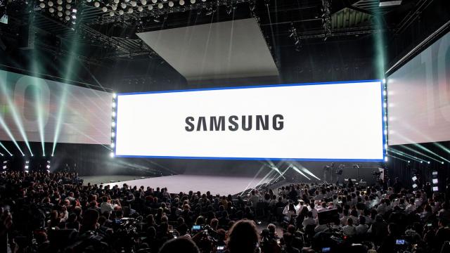 <b>Roadmap-ul de lansări Samsung pe 2021 apare online via Evan Blass; Tab S7 Lite vine în iunie, iar S21 FE pe final de vară</b>Celebrul zvonac Evan Blass este din nou la posturi azi, moment în care dezvăluie roadmap-ul de lansări Samsung pe anul 2021, cu multe noutăți interesante pregătite de către compania sud-coreeană