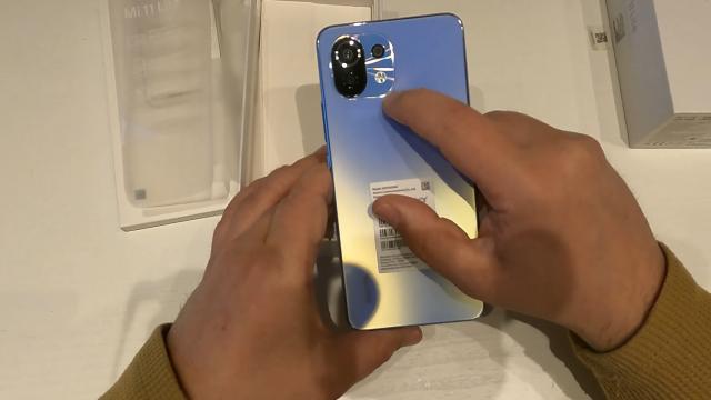 <b>Xiaomi Mi 11 Lite 4G primește un unboxing înainte de lansare; Este listat de un retailer din Italia</b>Xiaomi Mi 11 Lite se apropie de lansare. Am aflat deja multe detalii despre acest model care va primi atât o variantă 4G, cât și una 5G. Recent, a fost listat de către un retailer din Italia care a publicat inclusiv fotografii detaliate
