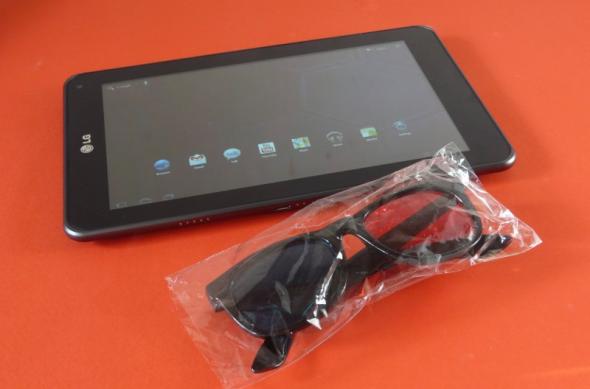 LG Optimus Pad scos din cutie la Mobilissimo.ro - vine cu ochelari 3D și o cameră duală 3D (Video): p1230279.jpg