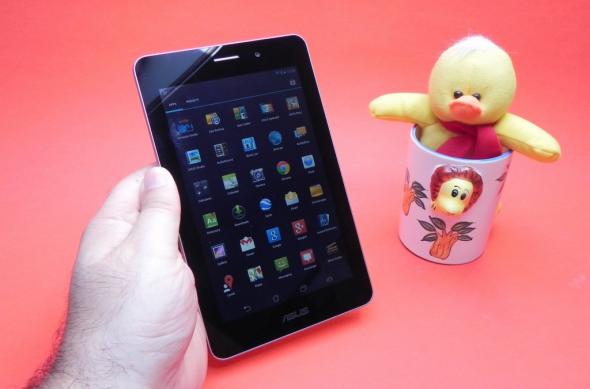 Review ASUS FonePad: un Nexus 7 metalizat, cu procesor single core Intel și apeluri telefonice (Video): asus_fonepad_review_mobilissimo_ro_17jpg.jpg