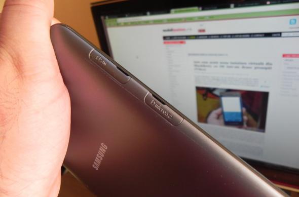 Review Samsung Galaxy Tab 2 7.0 P3100 - alternativa ieftină pentru tablete de 10 inch, cu design de telefon mai mare (Video): 06_samsung_galaxy_tab_2_7_0_review_mobilissimoi_rojpg.jpg