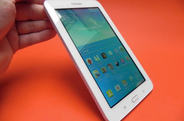 Samsung Galaxy Tab 3 Lite 7.0 Review: cea mai accesibilă tabletă Samsung, cu câteva funcții atractive și un ecran slab (Video): samsung_galaxy_tab_3_lite_70_review_mobilissimo_ro_14jpg.jpg