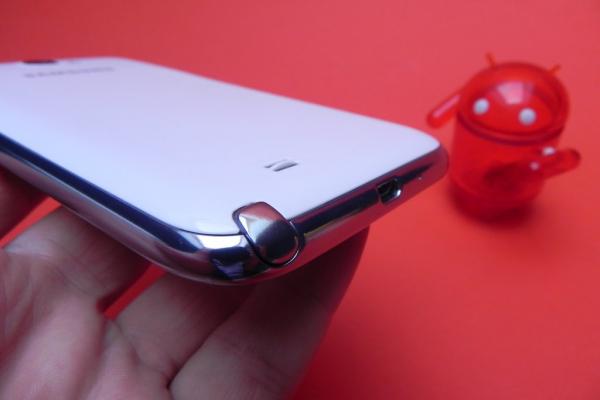 Review Samsung Galaxy Note II - cel mai bun device Android de pe piață, pentru cei cu mâini mari și dare de mână (Video)