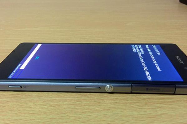 Sony Xperia Z2 (aparent) fotografiat În imagini hands on