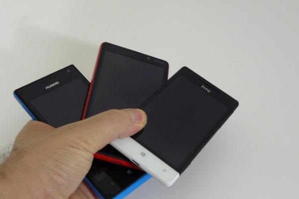Comparație Windows Phone 8 - telefoane midrange: HTC Windows Phone 8S versus Nokia Lumia 820 vs Huawei Ascend W1 (Video)